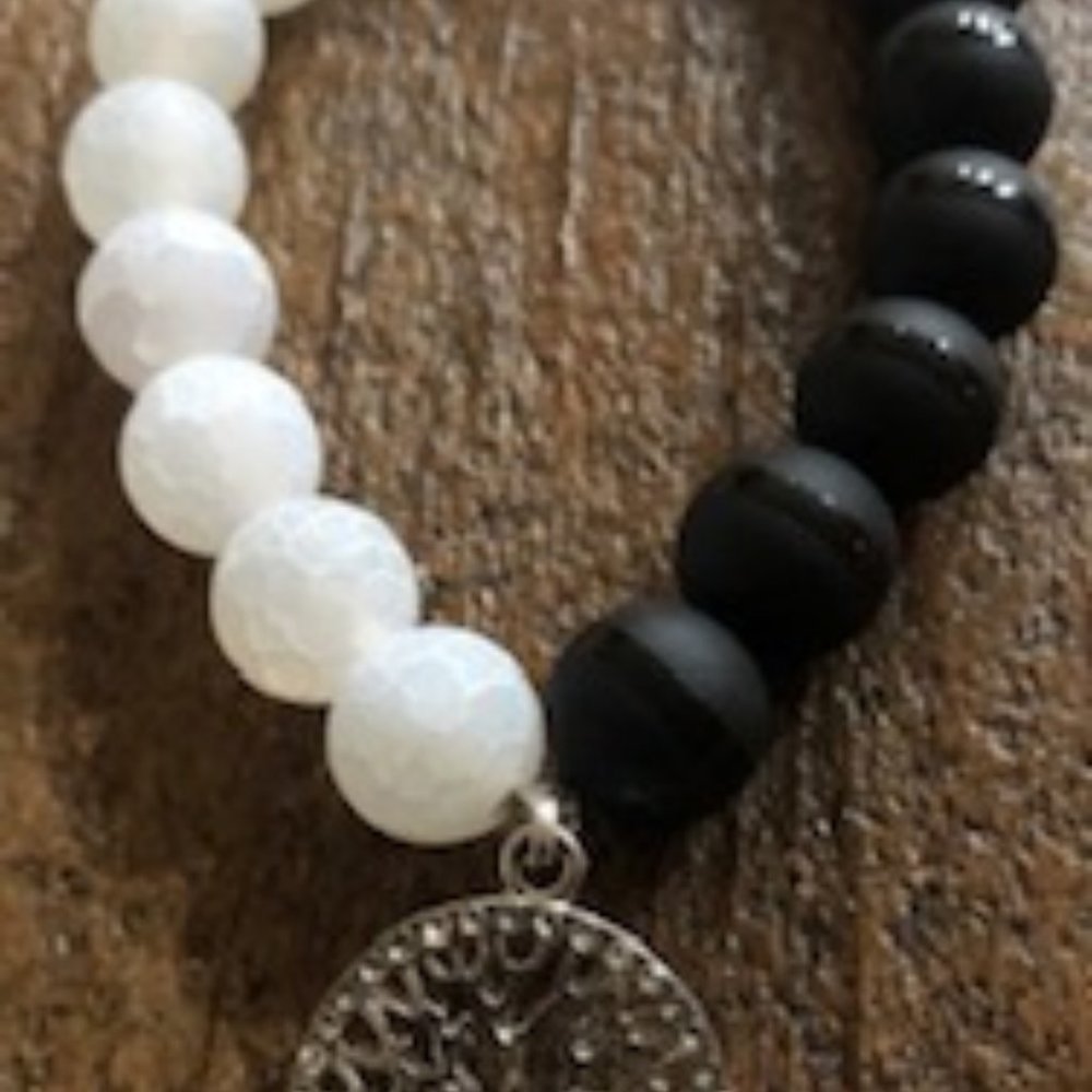 Frosted Agate 10 mm Beads  w/ Onyx w/tree of life